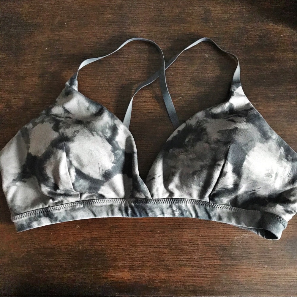 3/$30 Athleta Padded Tie Die Sports Bra